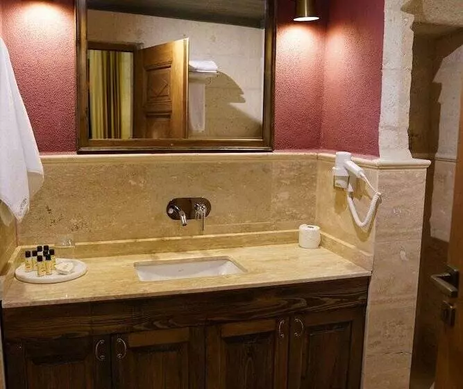 Hotelli Evanthia Cave Suites