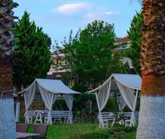 בית מלון כפרי Four Sides Bodrum Airport