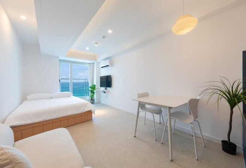 בית מלון כפרי Gangneung Bella Luna Pension