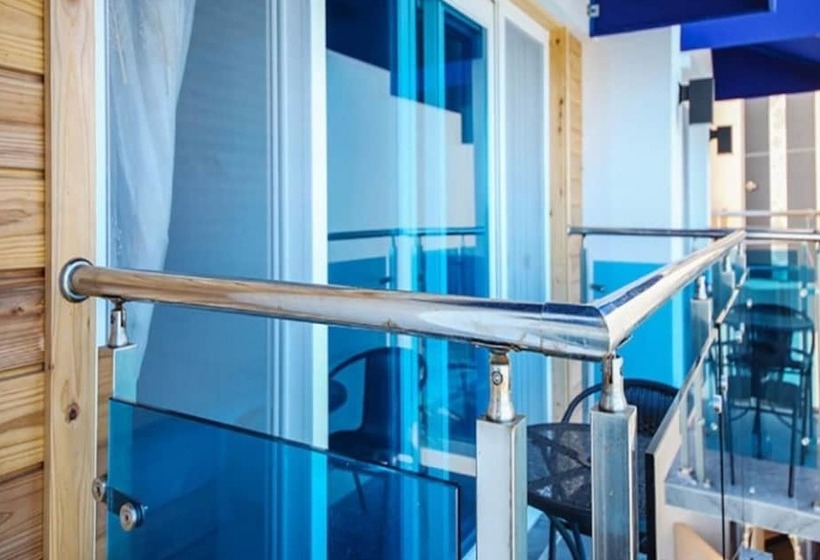 בית מלון כפרי Gangneung Bella Luna Pension