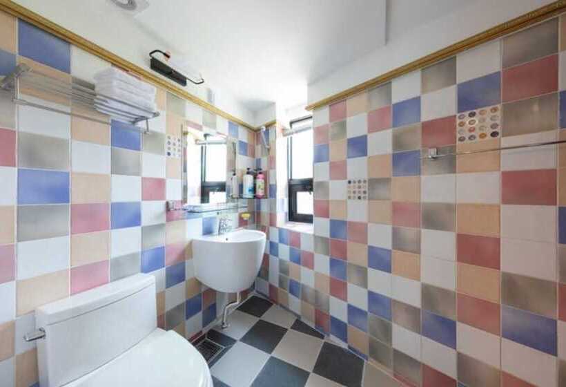 בית מלון כפרי Gangneung Bella Luna Pension