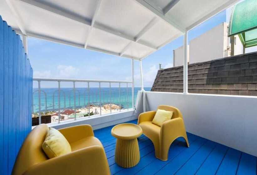 בית מלון כפרי Gangneung Bella Luna Pension