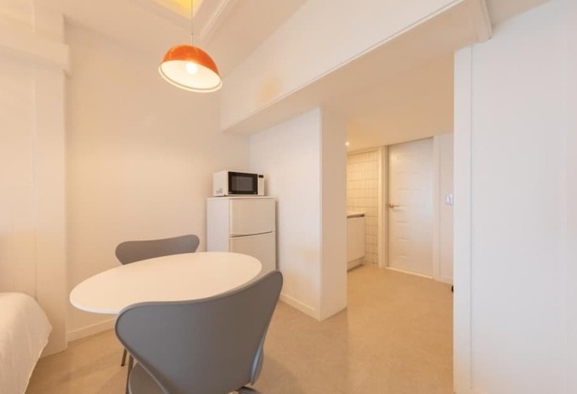 בית מלון כפרי Gangneung Bella Luna Pension