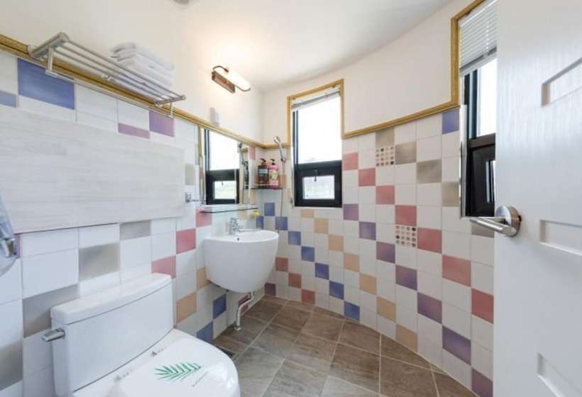 בית מלון כפרי Gangneung Bella Luna Pension