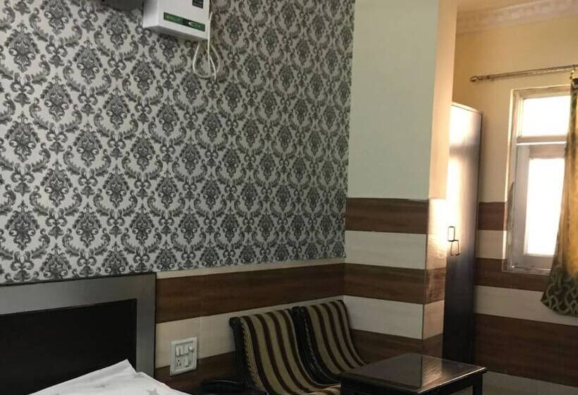 בית מלון כפרי Goroomgo Sunrise Ambala