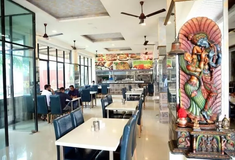 Hotelli Krushna Express Inn