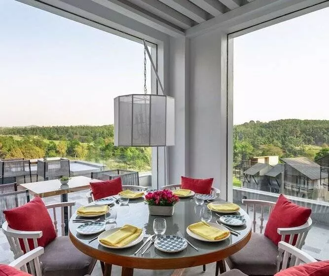 ホテル Norbu The Montanna, Dharamshala   Ihcl Seleqtions