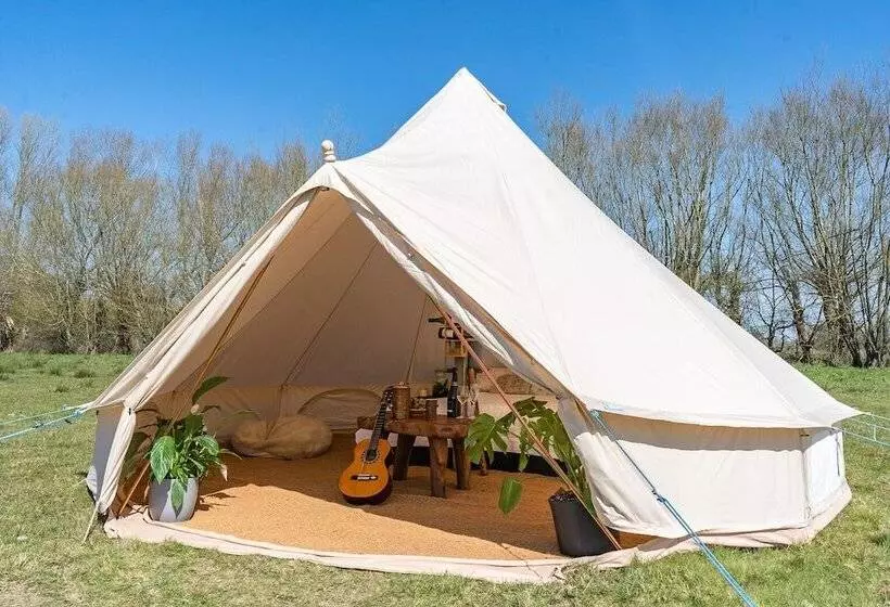Hotelli Oastbrook Glamping
