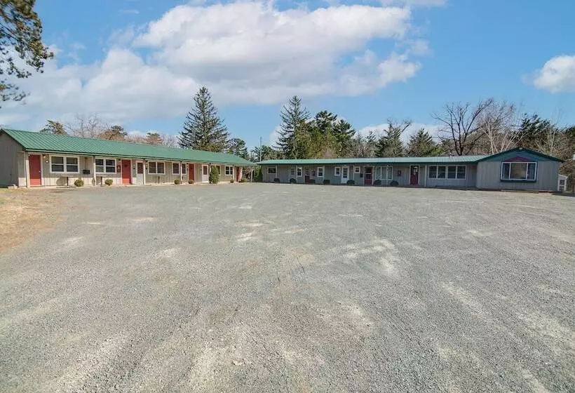 ホテル Outdoors Inn At Balsam Lake