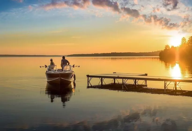 ホテル Outdoors Inn At Balsam Lake