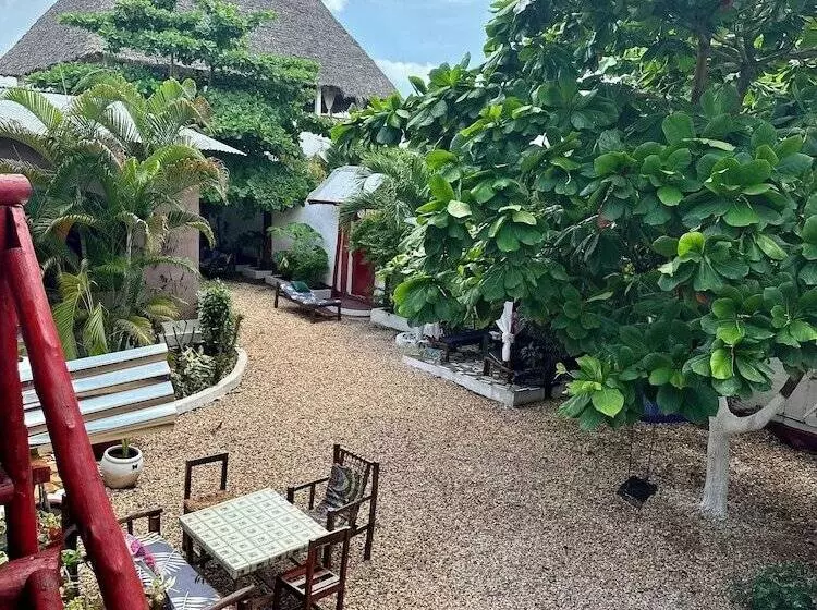 Hotelli Pole Pole House