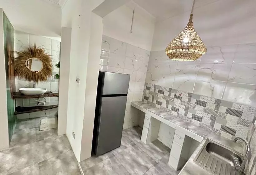 Hotelli Pole Pole House