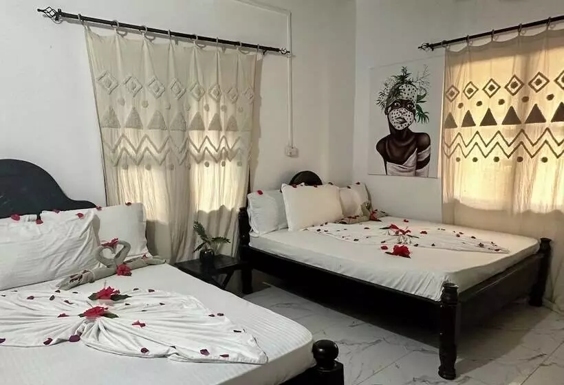 Hotelli Pole Pole House