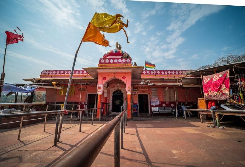 فندق Ranthambore Tiger Resort By Park Tree