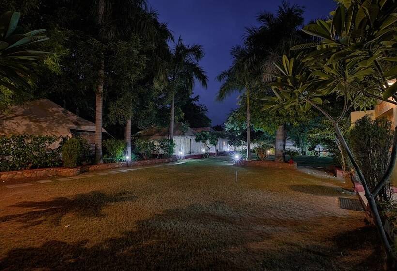 فندق Ranthambore Tiger Resort By Park Tree