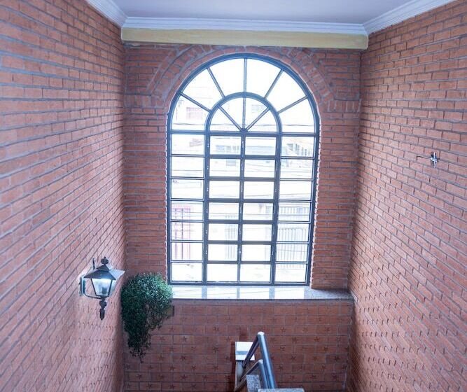 בית מלון כפרי Rp