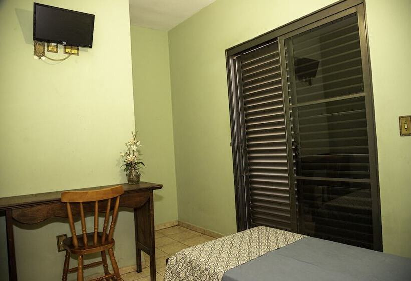 בית מלון כפרי Rp