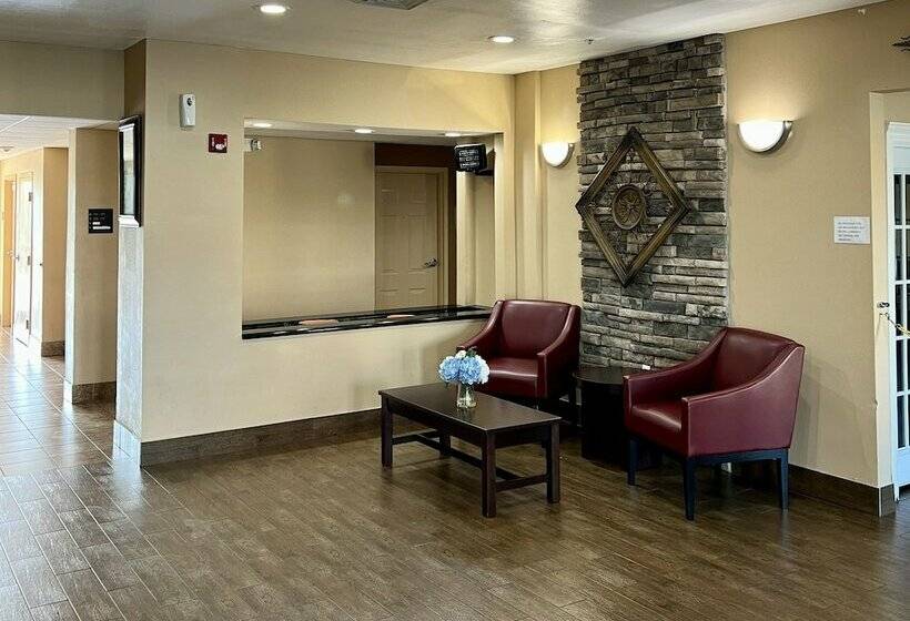 Otel Saffron Inn & Suites