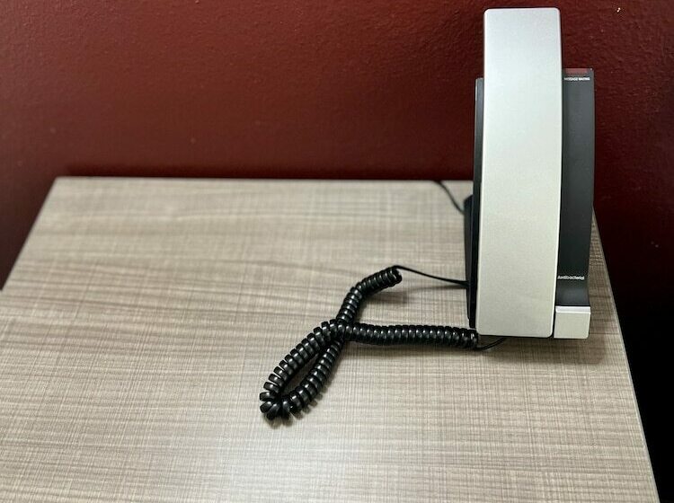 Otel Saffron Inn & Suites