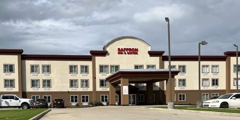 هتل Saffron Inn & Suites