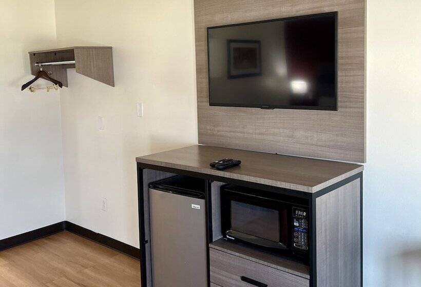 Otel Saffron Inn & Suites