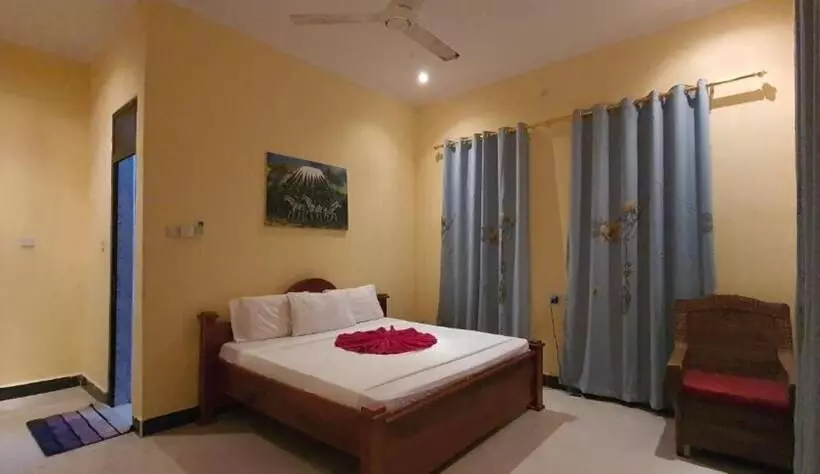 Hotelli Utulivu House