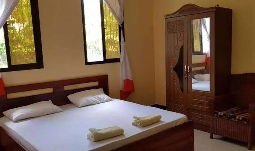 Hotelli Utulivu House