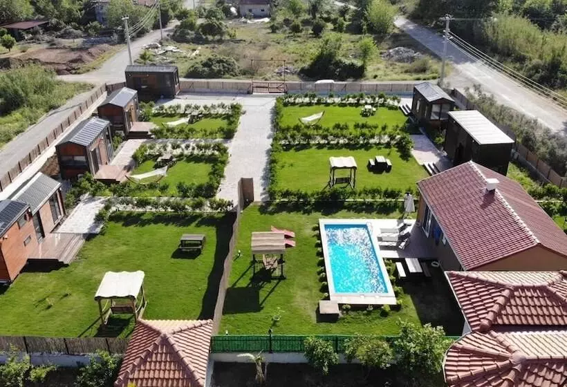 Kleva Houses