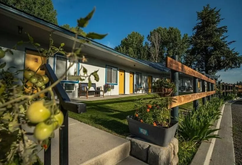 Motelli Columbia Point Resort