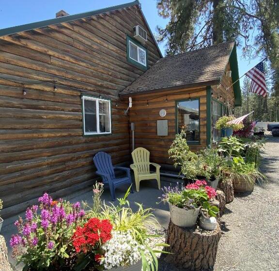 Мотель Columbia Point Resort