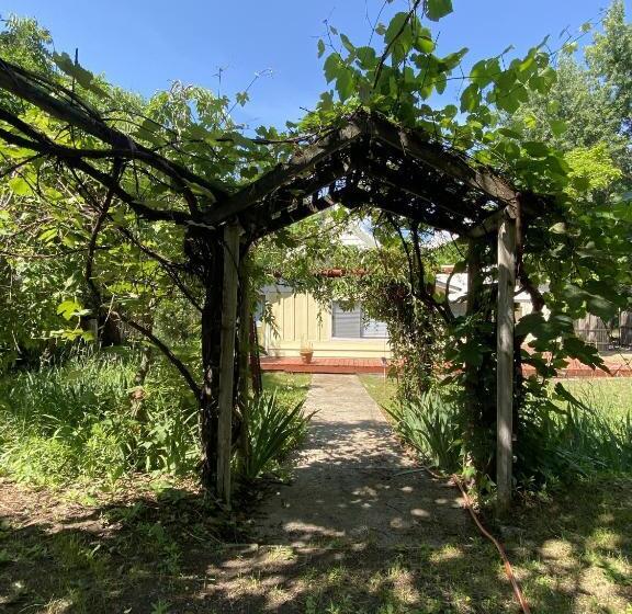 Мотель Columbia Point Resort