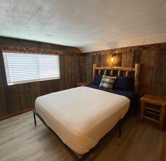 Мотель Columbia Point Resort