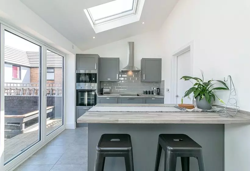 Majatalo Archers House