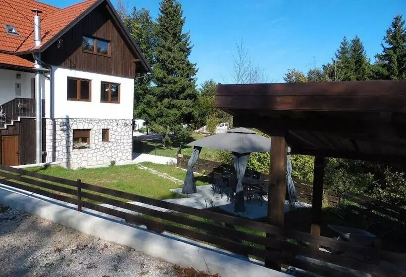 Majatalo Guesthouse Family Bosnic