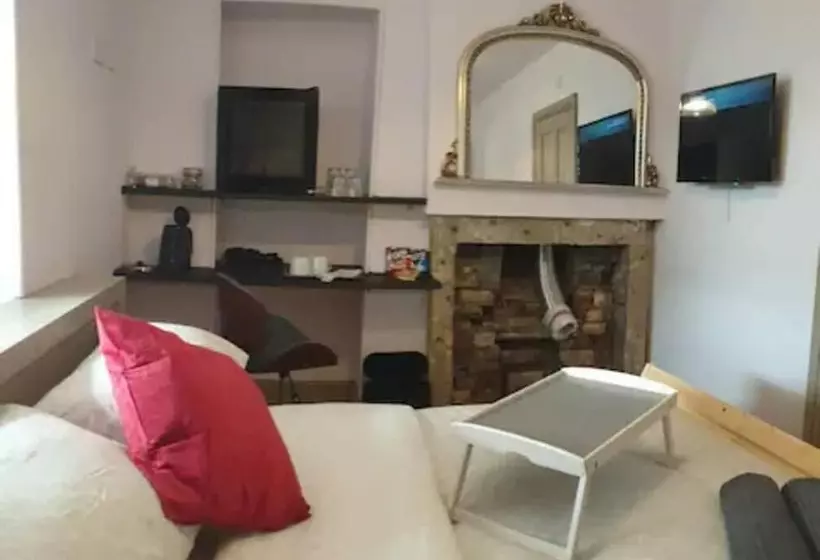 ペンション Turner   En Suite Room In Canalside Guesthouse