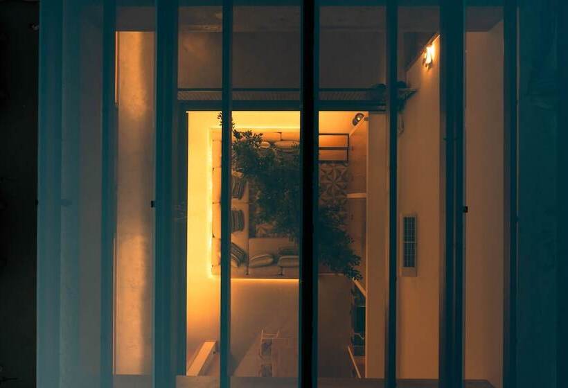 レジデンス Capital Luxury Suites