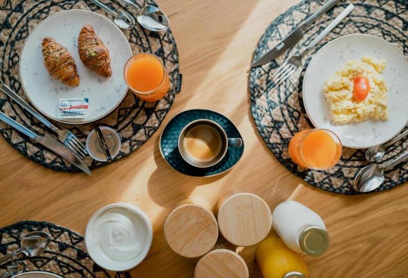 レジデンス Capital Luxury Suites