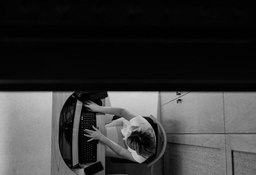 レジデンス Capital Luxury Suites