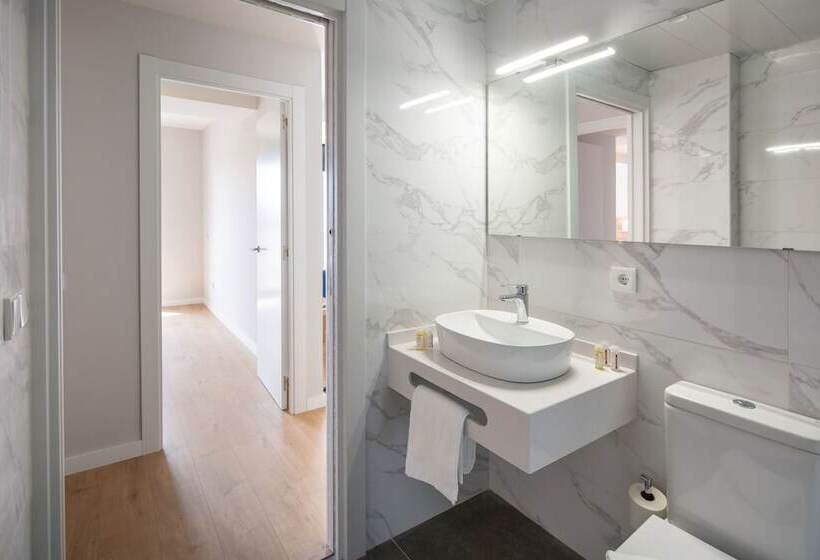 Apartaments Rambla 68