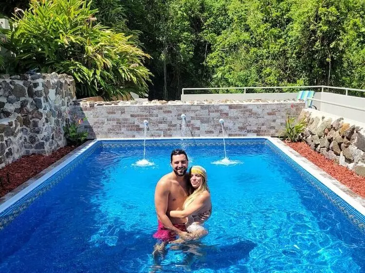 تختخواب و صبحانه Villa Gringo Farms