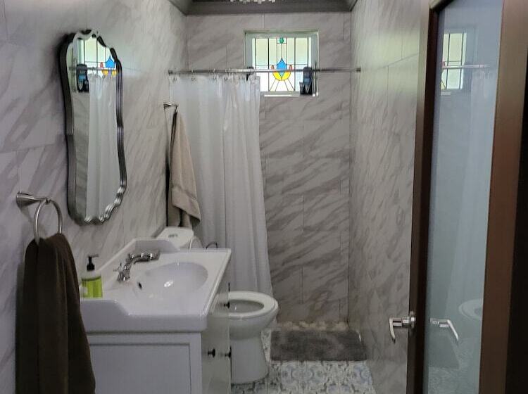 تختخواب و صبحانه Villa Gringo Farms