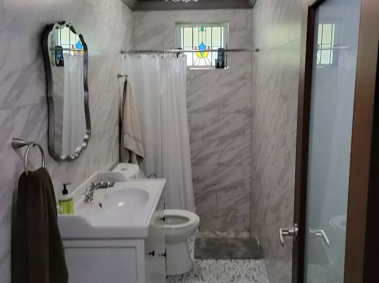 تختخواب و صبحانه Villa Gringo Farms