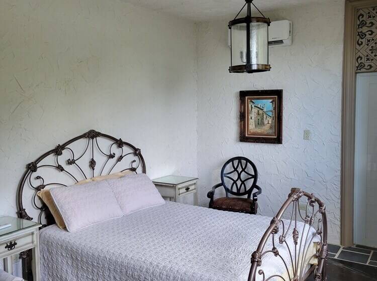 تختخواب و صبحانه Villa Gringo Farms