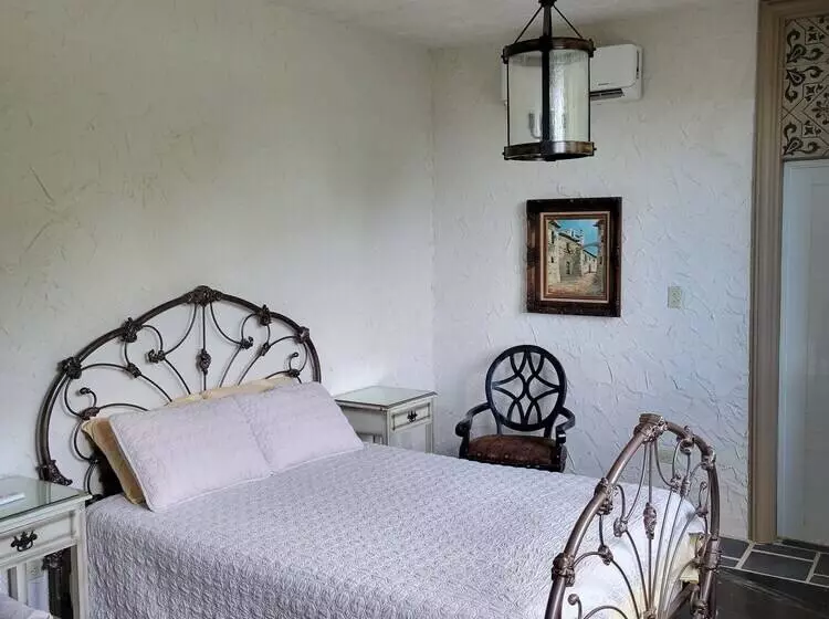 تختخواب و صبحانه Villa Gringo Farms