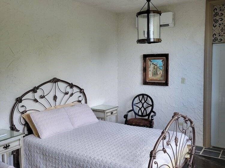 تختخواب و صبحانه Villa Gringo Farms