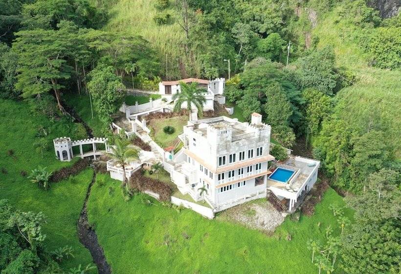 تختخواب و صبحانه Villa Gringo Farms