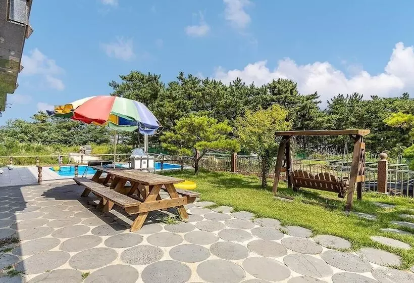Daebudo Juni Pension
