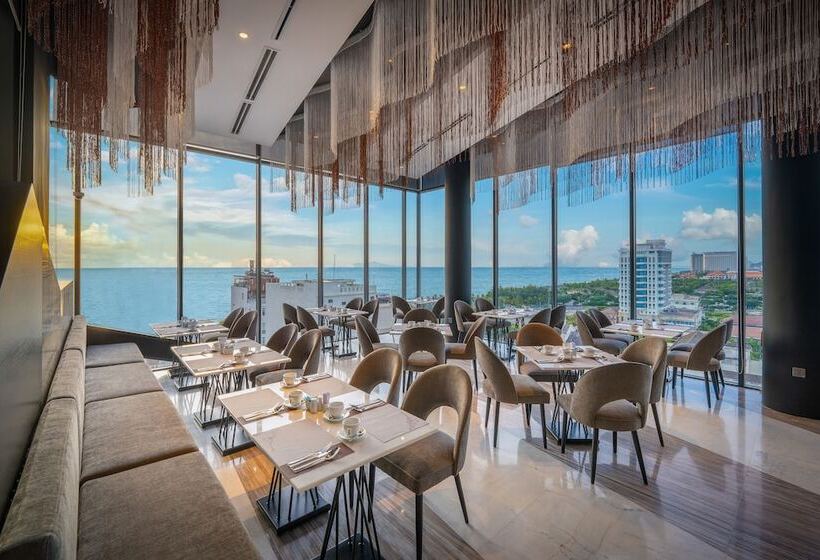 Draco Hotel & Suites