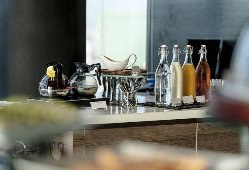 Draco Hotel & Suites