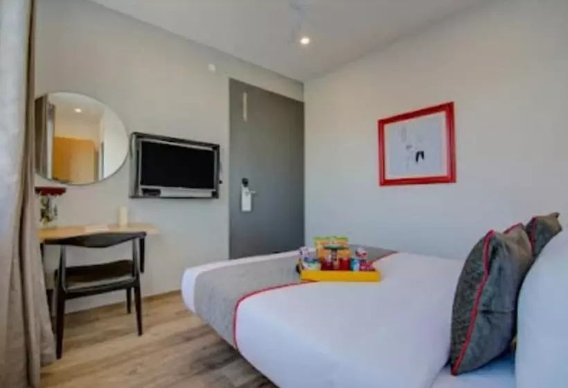 ホテル Dbr Suites Rr Nagar